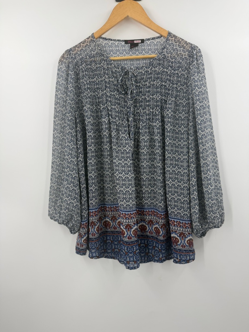 Black note BoHo flowing peasant
top balloon sleeve drawstring women's medium